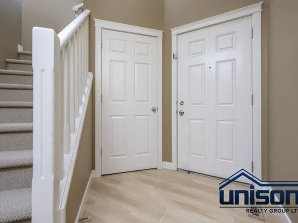 210 Brightonstone Grn SE, Calgary, AB T2Z 0C7