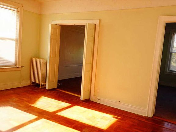 5th image of 1061 115th St APT 2A