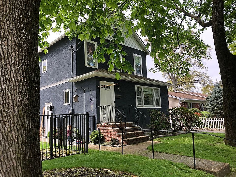 2nd image of 21 Highwood Ave