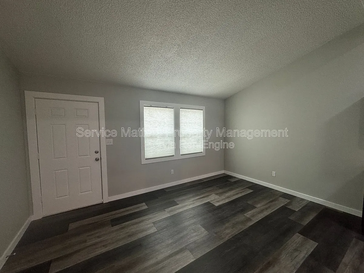 Building Photo - 481 N Fairfield Dr #C