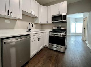 2700 W Belden Ave #204, Chicago, IL 60647