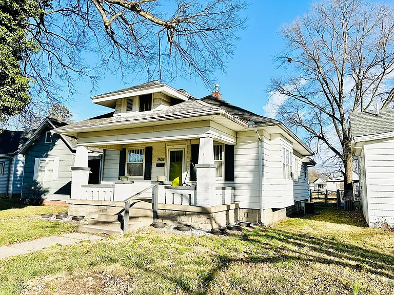 2503 Garfield Ave — Photo 2