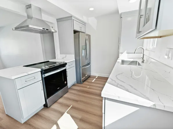 1206 Amethyst St APT B, Redondo Beach, CA 90277