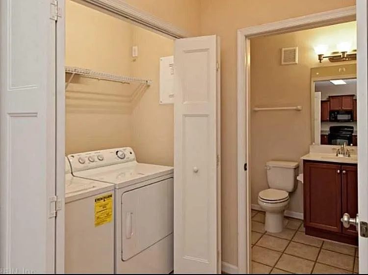 8275 Captains Way — Photo 12