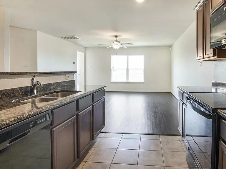 22622 Cloverland Field Dr — Photo 10