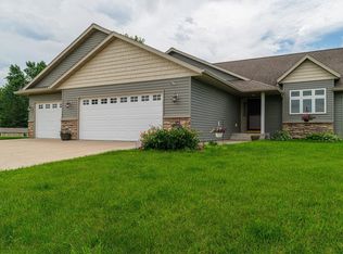 224 Century Ln, Silver Lake, MN 55381