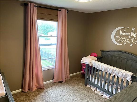 3rd image of 705 SW Tisha Ln