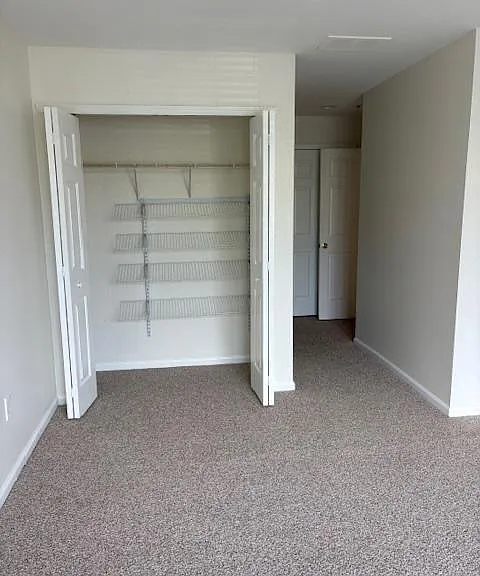 2403 Beacon Hl — Photo 11