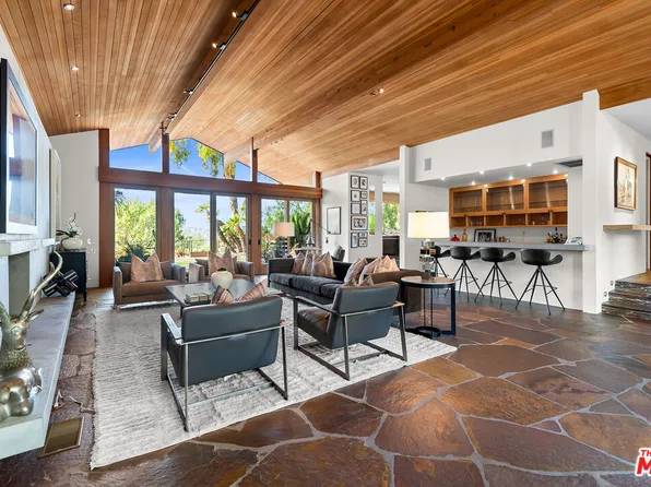 4305 Clear Valley Dr, Encino, CA 91436