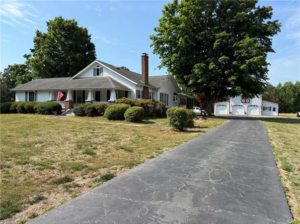 2809 Flint Hill Rd, East Bend, NC 27018
