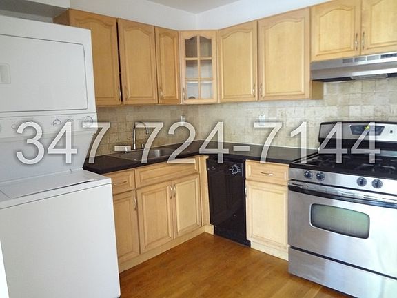 3rd image of 517 Putnam Ave APT 3