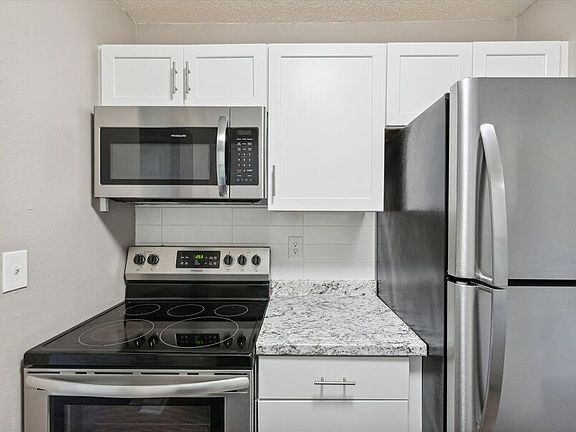 3rd image of 4101 Harvest Ln #12