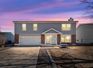 1736 Lynncove Ln, Saint Charles, MO