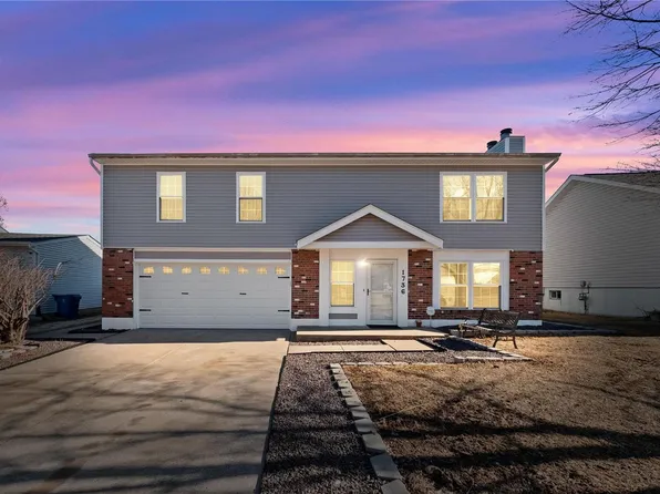 1736 Lynncove Ln, Saint Charles, MO 63303