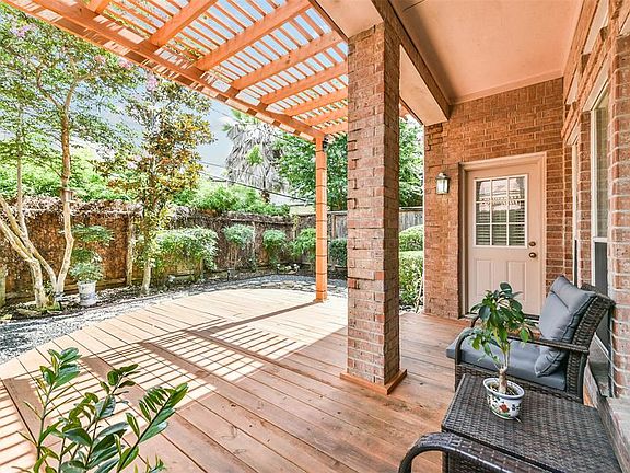 Enjoy some quiet time outdoors in a peaceful environment. The deck and pergola were rebuilt in 2020. So you can just relax and enjoy.