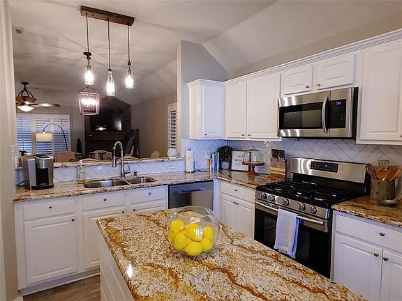 4th image of 5310 Hill Timbers Dr
