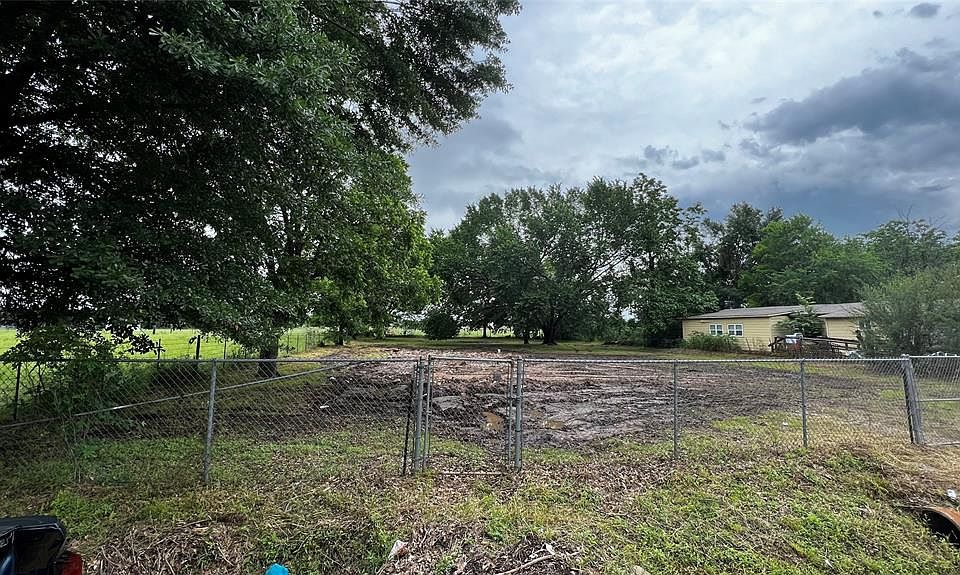 1st image of 902 N Owensville Street