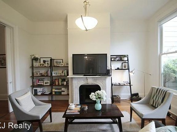 2nd image of 2020 Bush St #2020A
