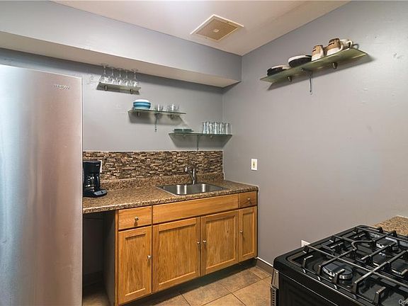 3rd image of 44 Johnes St #209