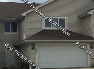 8646 Calhoun Pl, Crown Point, IN 46307