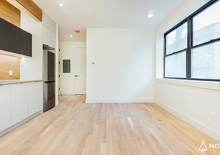 312 Devoe St #1B — Photo 16