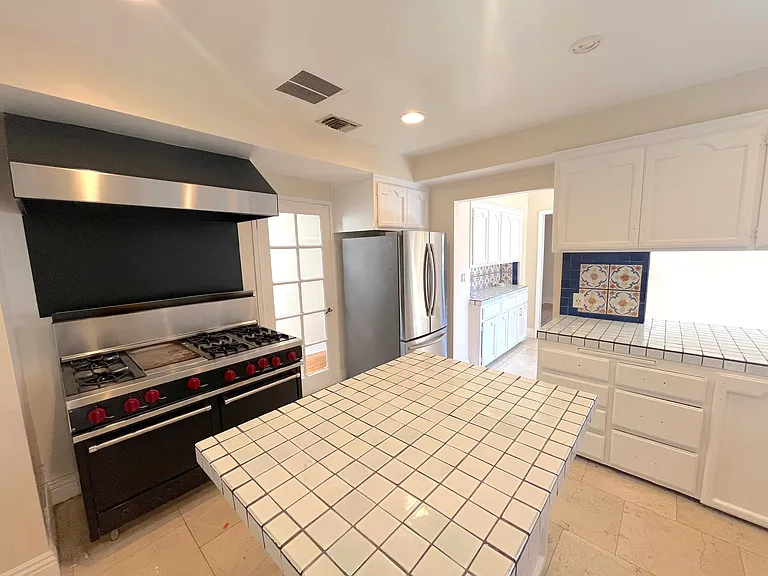 223 S Gale Dr #1/2 — Photo 10