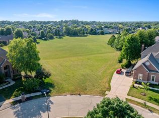 681 Kingsman Ct, Sugar Grove, IL 60554