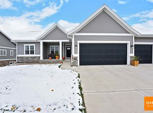 2598 Kildare Dr, Waunakee, WI 53597
