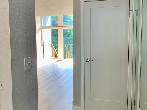 2nd image of 13680 NE 69th St #627