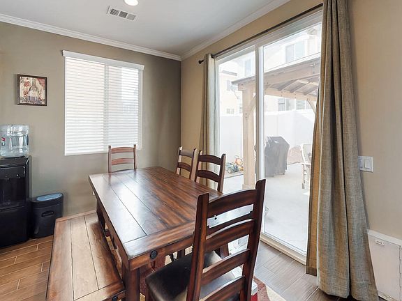 5th image of 253 Cherrywood St