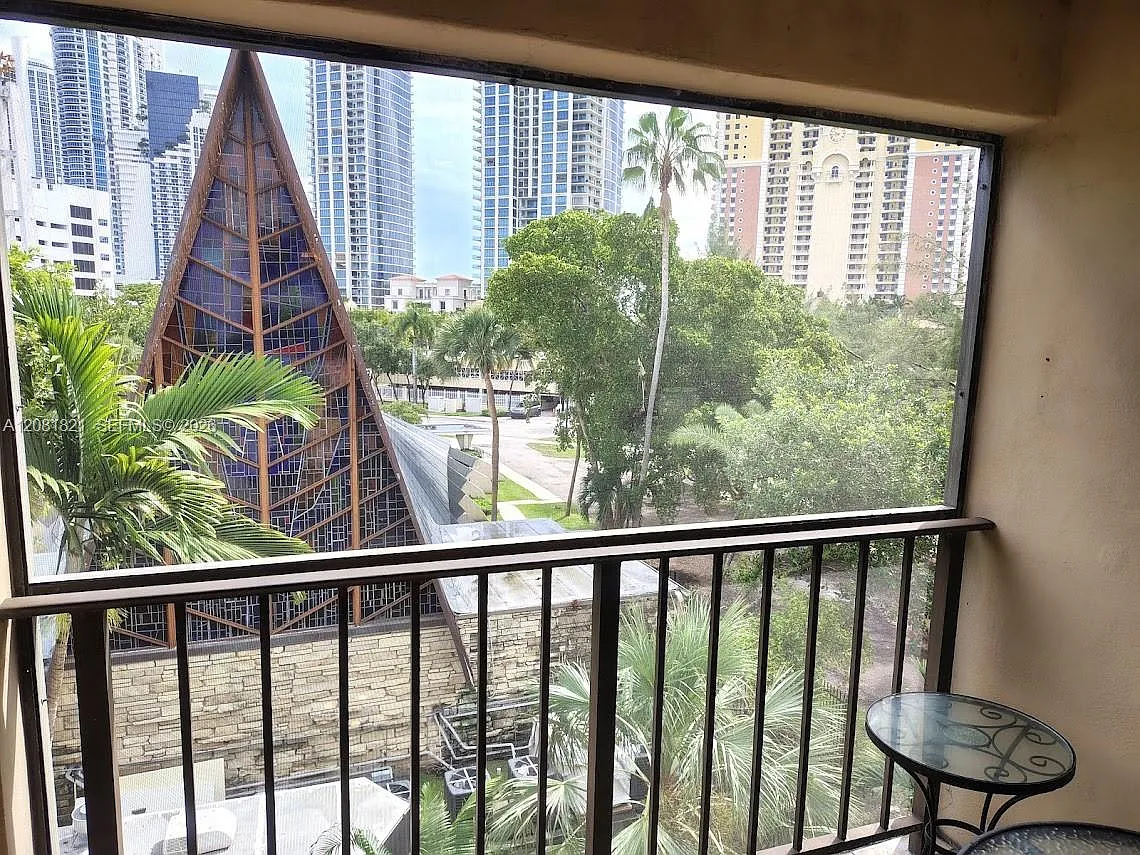 Le Cartier Condo — Photo 4