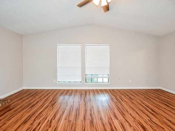 5th image of 1322 Heather Run Dr