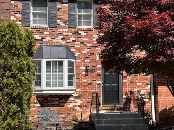 11716 Dry River Ct, Reston, VA 20191