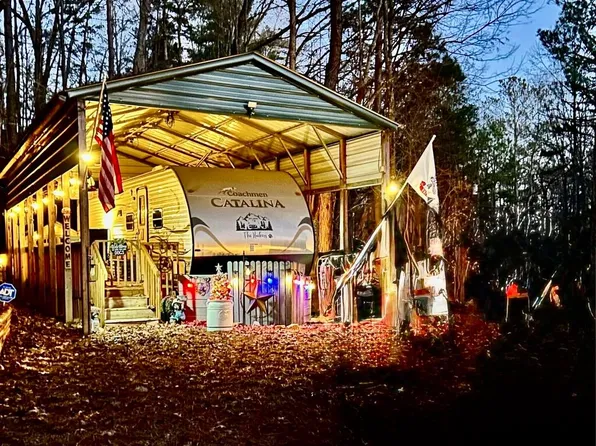 126 27th St, Ellijay, GA 30540