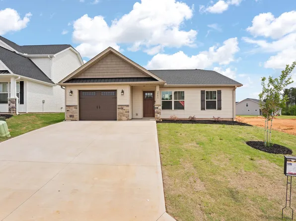 3041 Emberly Dr, Roebuck, SC 29376