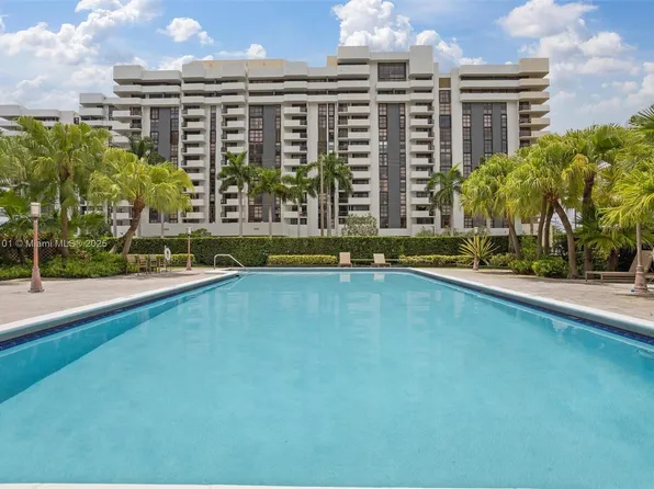 625 Biltmore Way APT 902, Coral Gables, FL 33134