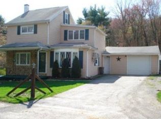 514 Tunnel Rd, Pottsville, PA 17901