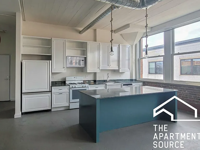 2255 S Michigan Ave #5W — Photo 4
