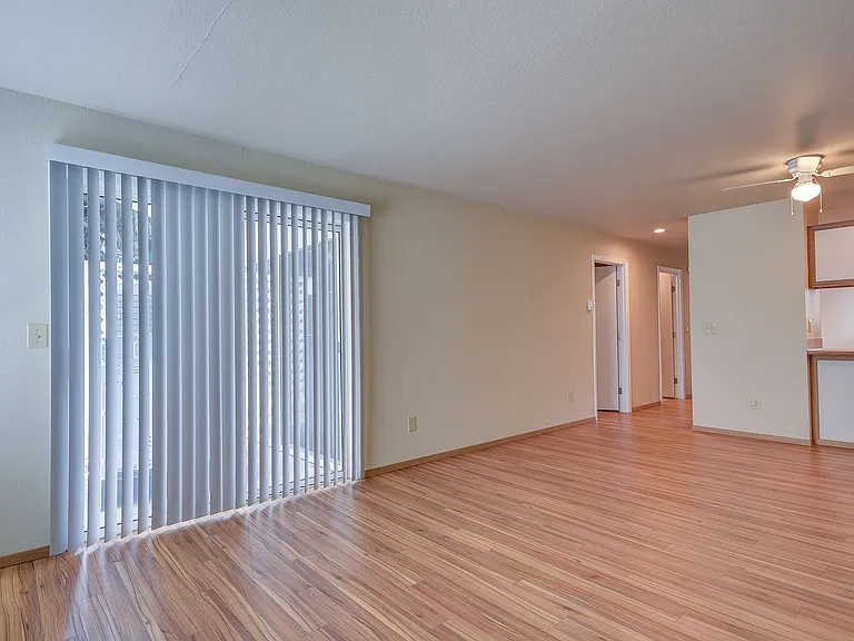 M0832 Arbor Terrace Apartments — Photo 6