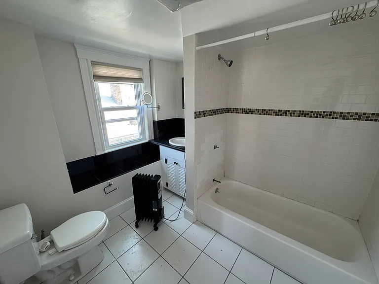 21 Davis Rd #3 — Photo 5