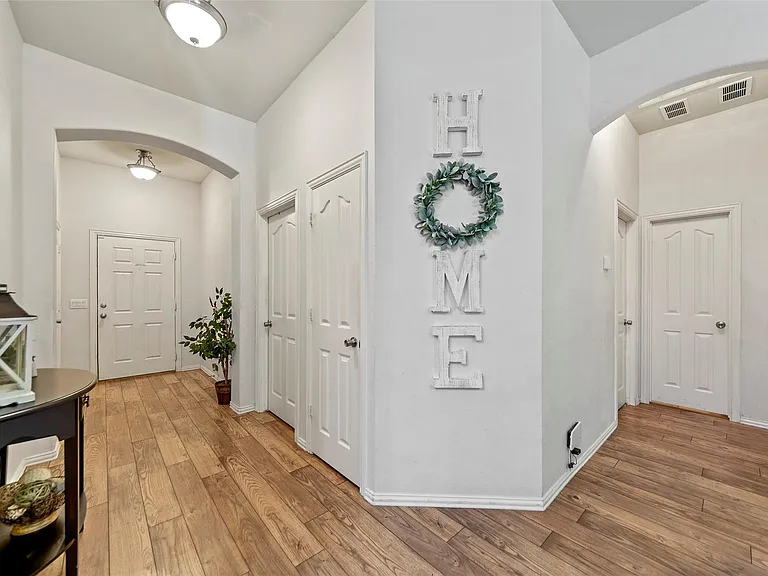 925 Remington Ranch Rd — Photo 4