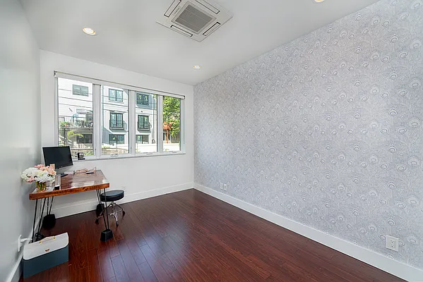 Sold by Loftey LLC | media 12