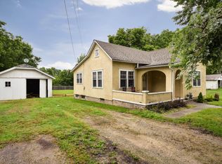 422 E Sloan St, Mount Vernon, MO 65712
