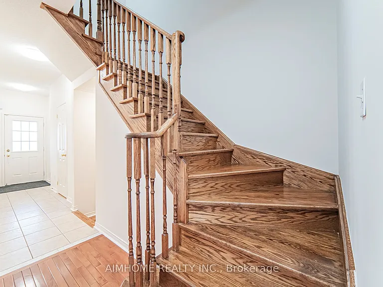 688 Courtney Valley Rd — Photo 2