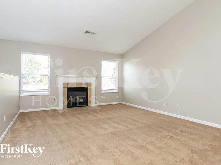 402 Red Tail Pl — Photo 3