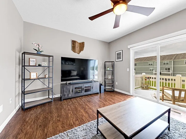 5925 Winberry Creek Dr — Photo 8