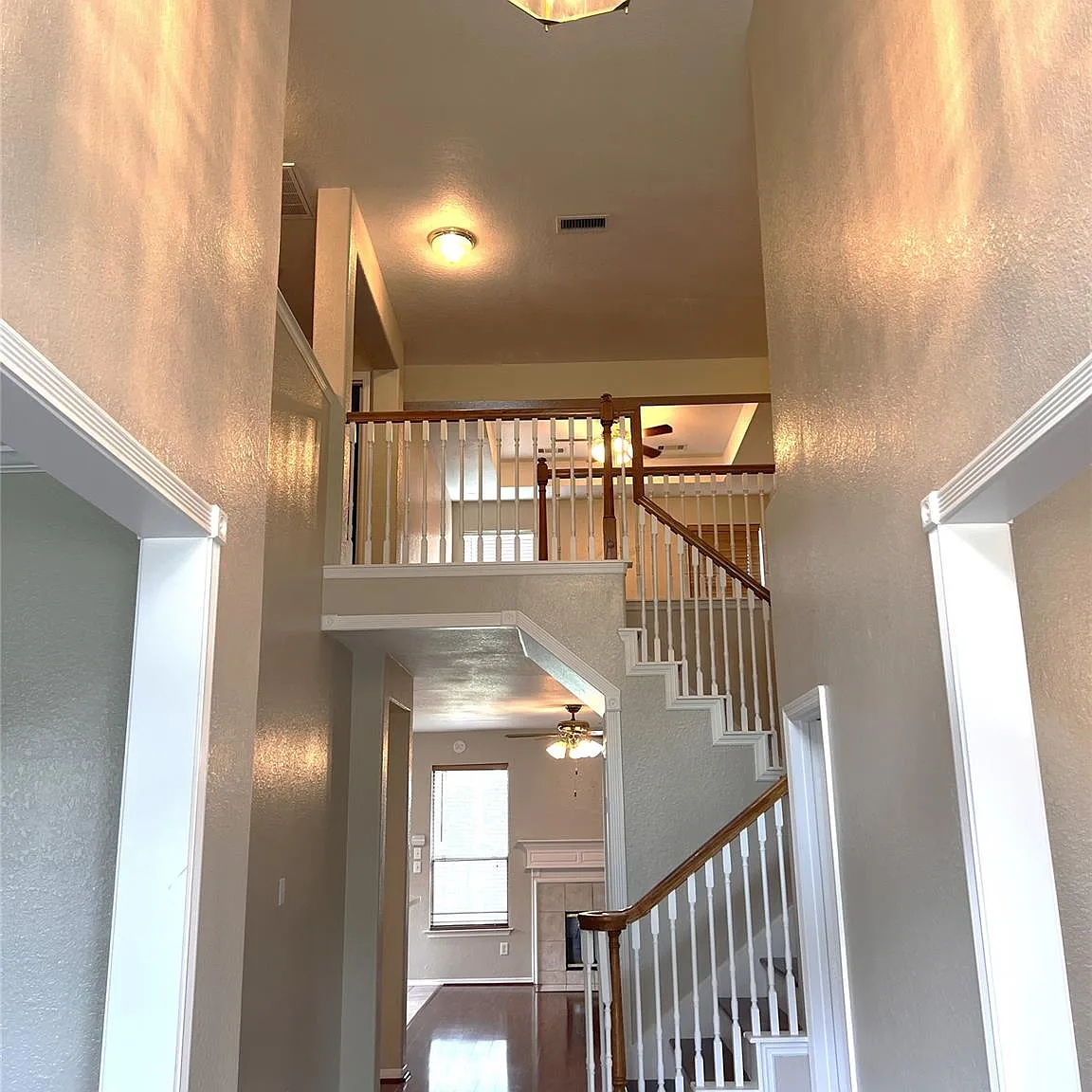 5 bed, 3.5 bath, 3383 sqft, $2,990 — Photo 1