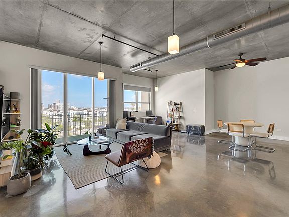 3rd image of 313 NE 2nd Street #905