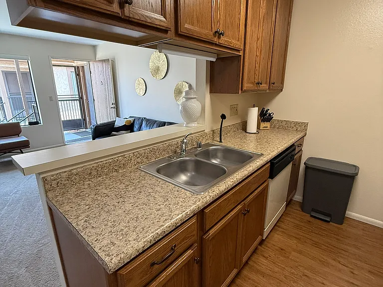4455 Cherokee Ave #7 — Photo 6