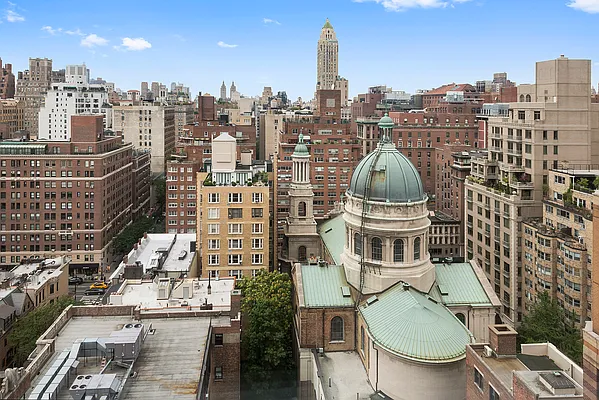 Rented by Douglas Elliman | media 24